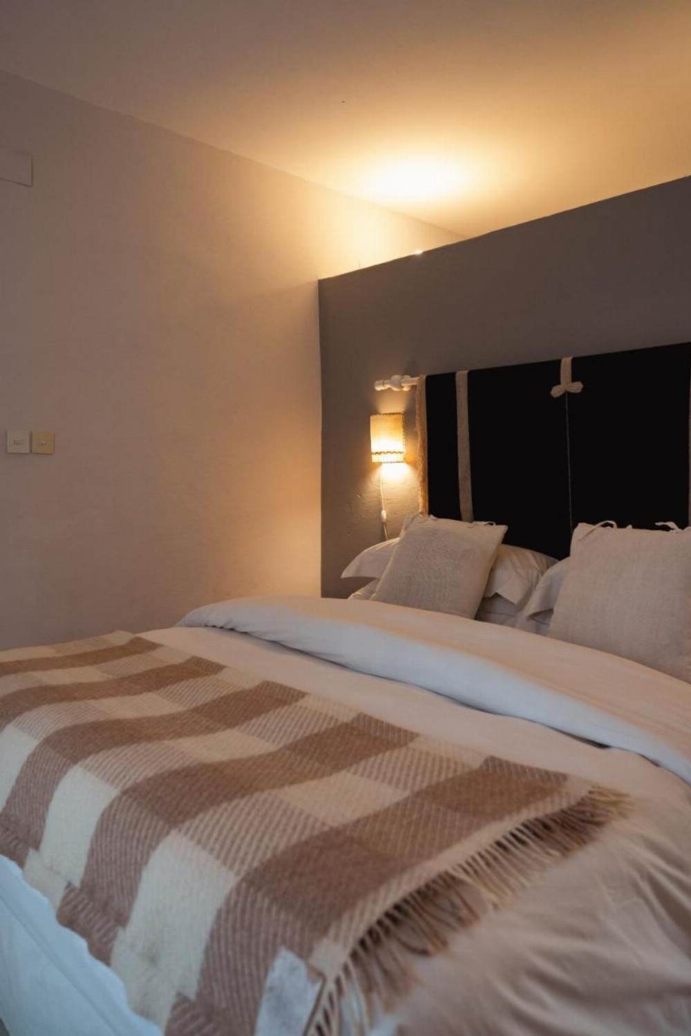 Room image 4